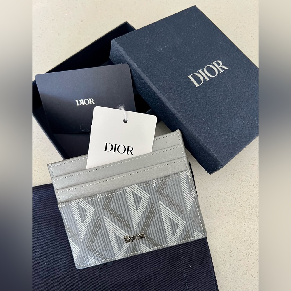 Dior men’s  wallet.